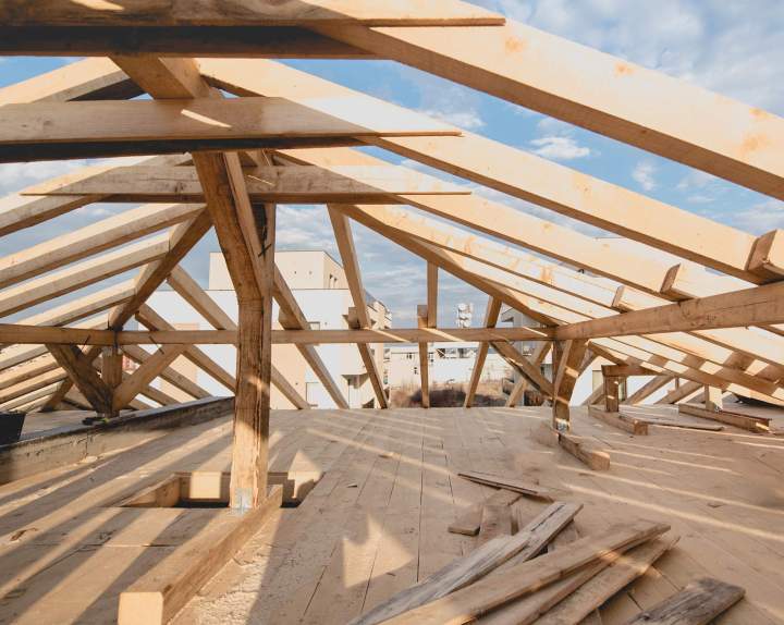 Charpente en bois solide Guadeloupe